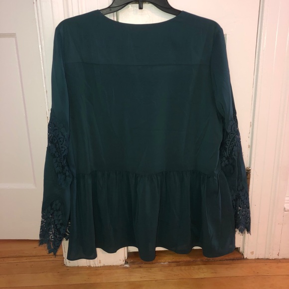 Women’s green blouse with lace - Picture 2 of 4